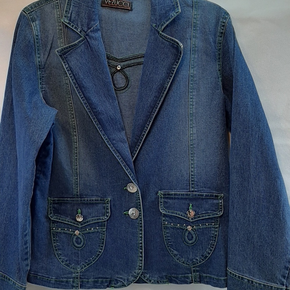 VEZUCCI DENIM JACKET SIZE M